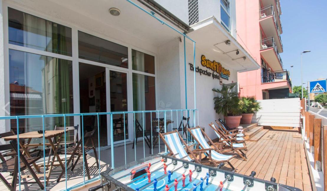 Sunflower Beach Backpacker Hostel & Bar Rimini Buitenkant foto